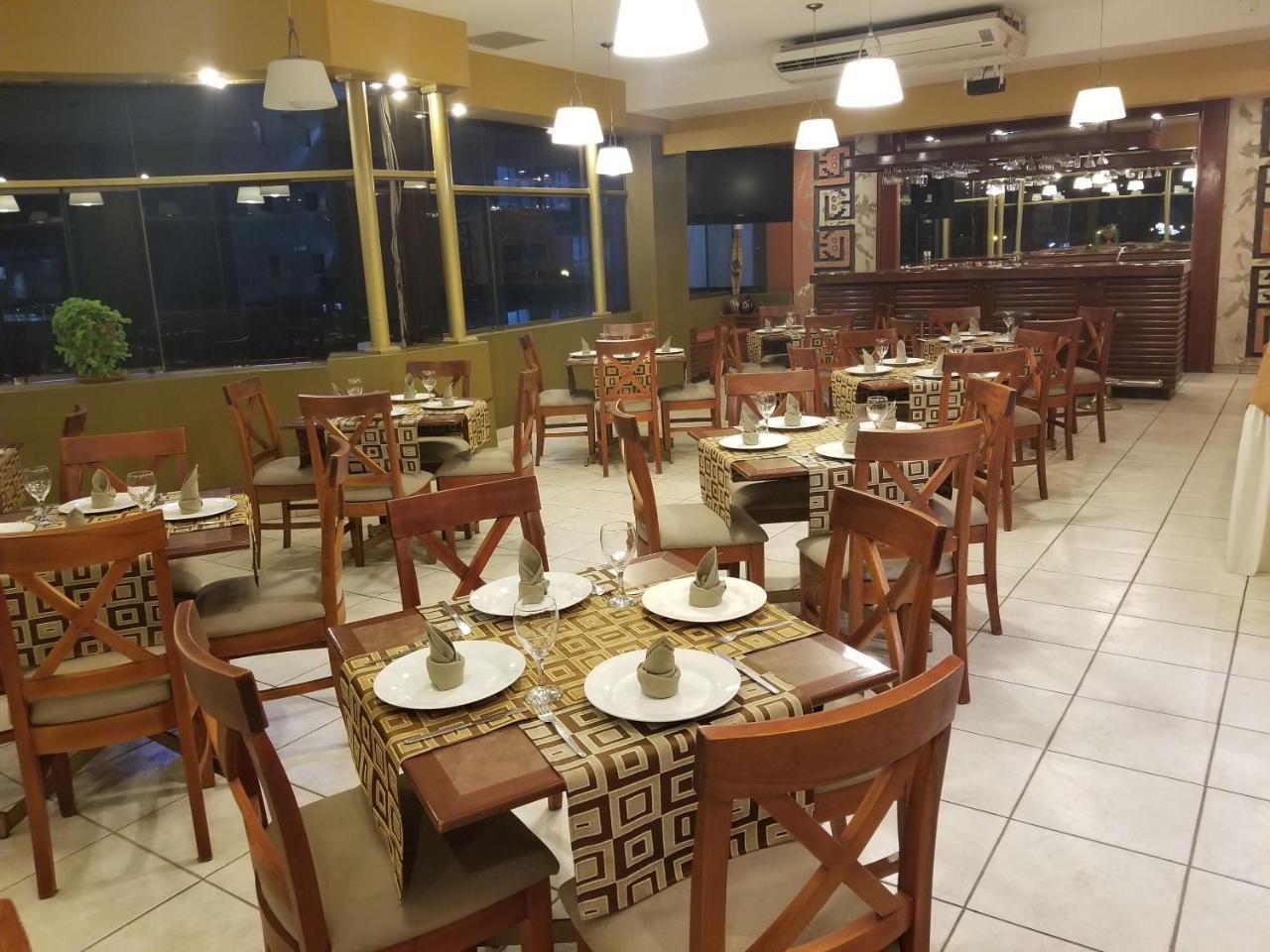 Hotel El Brujo La Merced Trujillo Luaran gambar